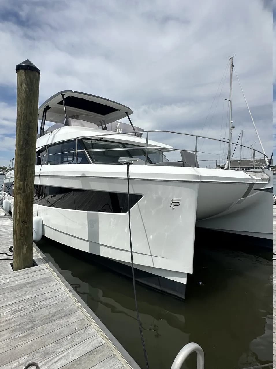 Fountaine Pajot MY6 La Dolce Vita boat image