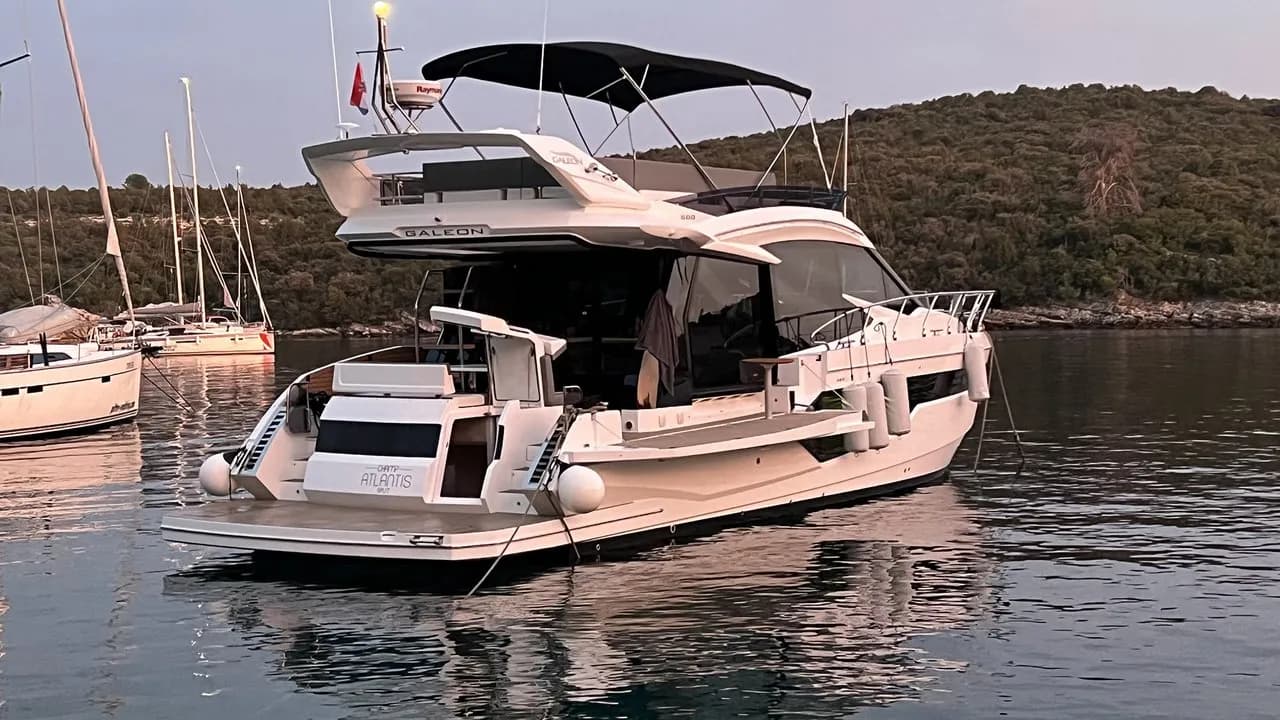 Galeon 500 Fly - 3 cab. Champ Atlantis boat image