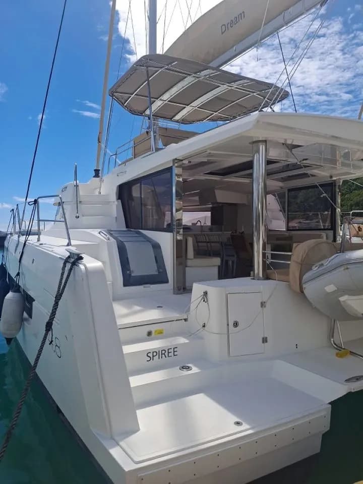 Bali 4.8 - 6 cab. SPIREE  boat image