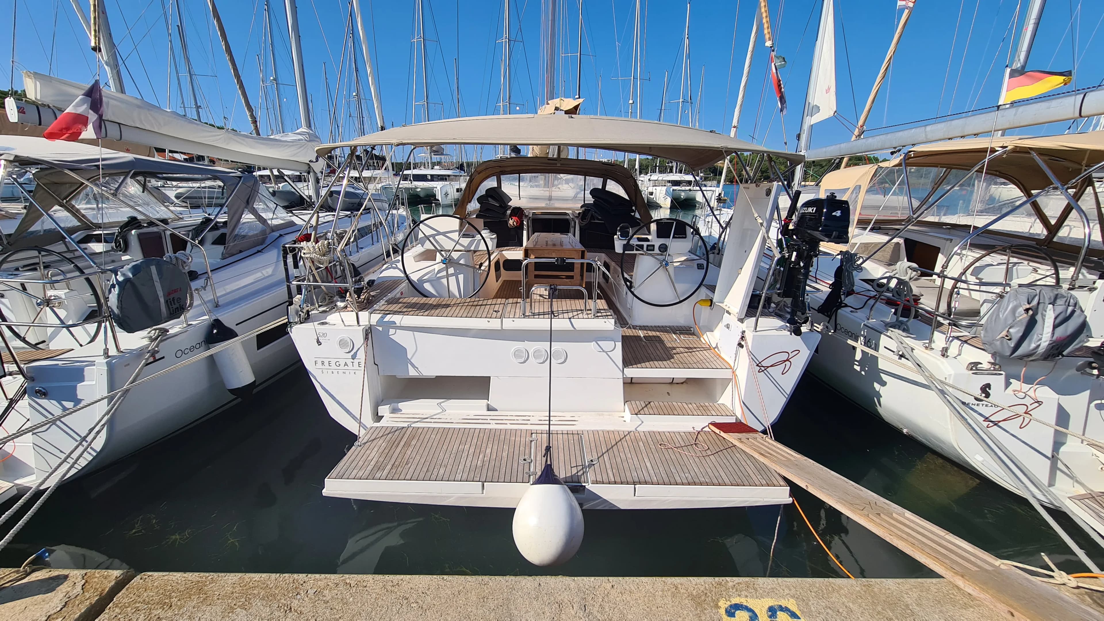 Dufour 520 GL FREGATE  boat image