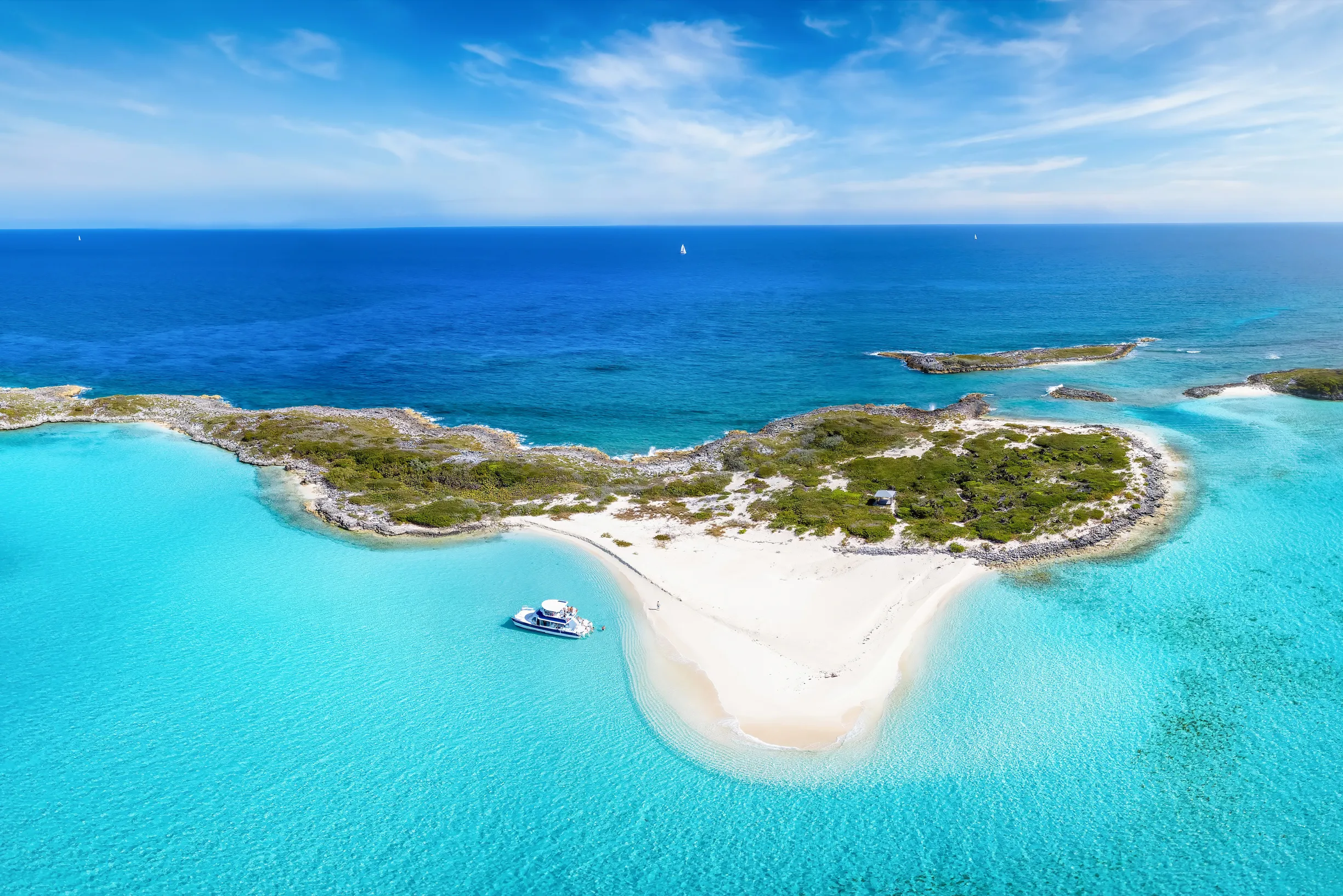 https://www.boat4you.com/wp-content/uploads/2026/06/caribbean-sailing-resume-charter-without-license-main.webp